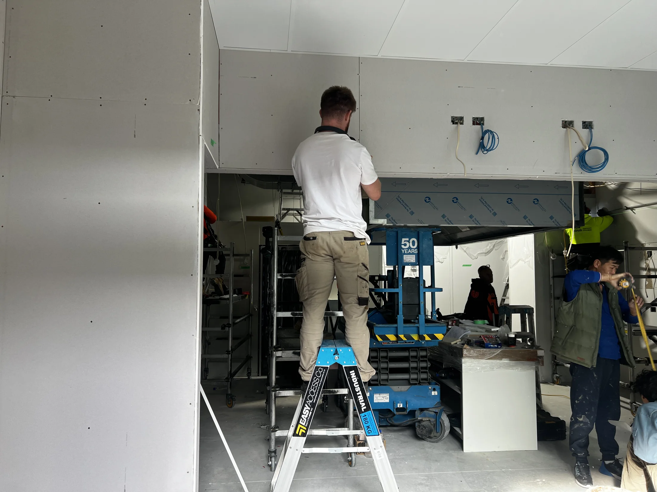 Pizza Hut Fitout, Wanaka - Before 1: Pizza Hut Interior Bare Gib Walls Before Painting Wanaka